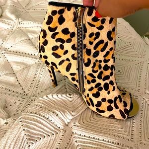 Booty, leopard print